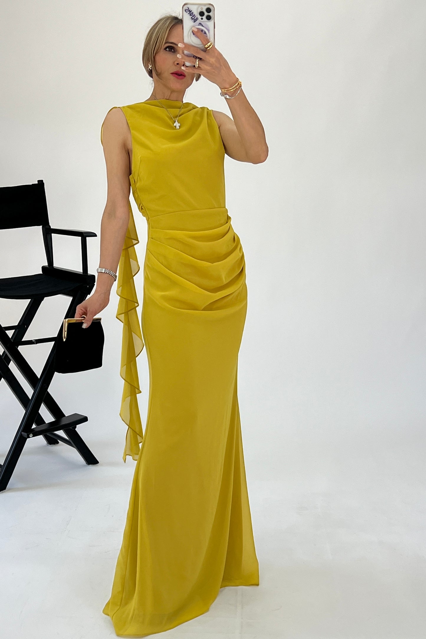 VESTIDO ESCAROLAS