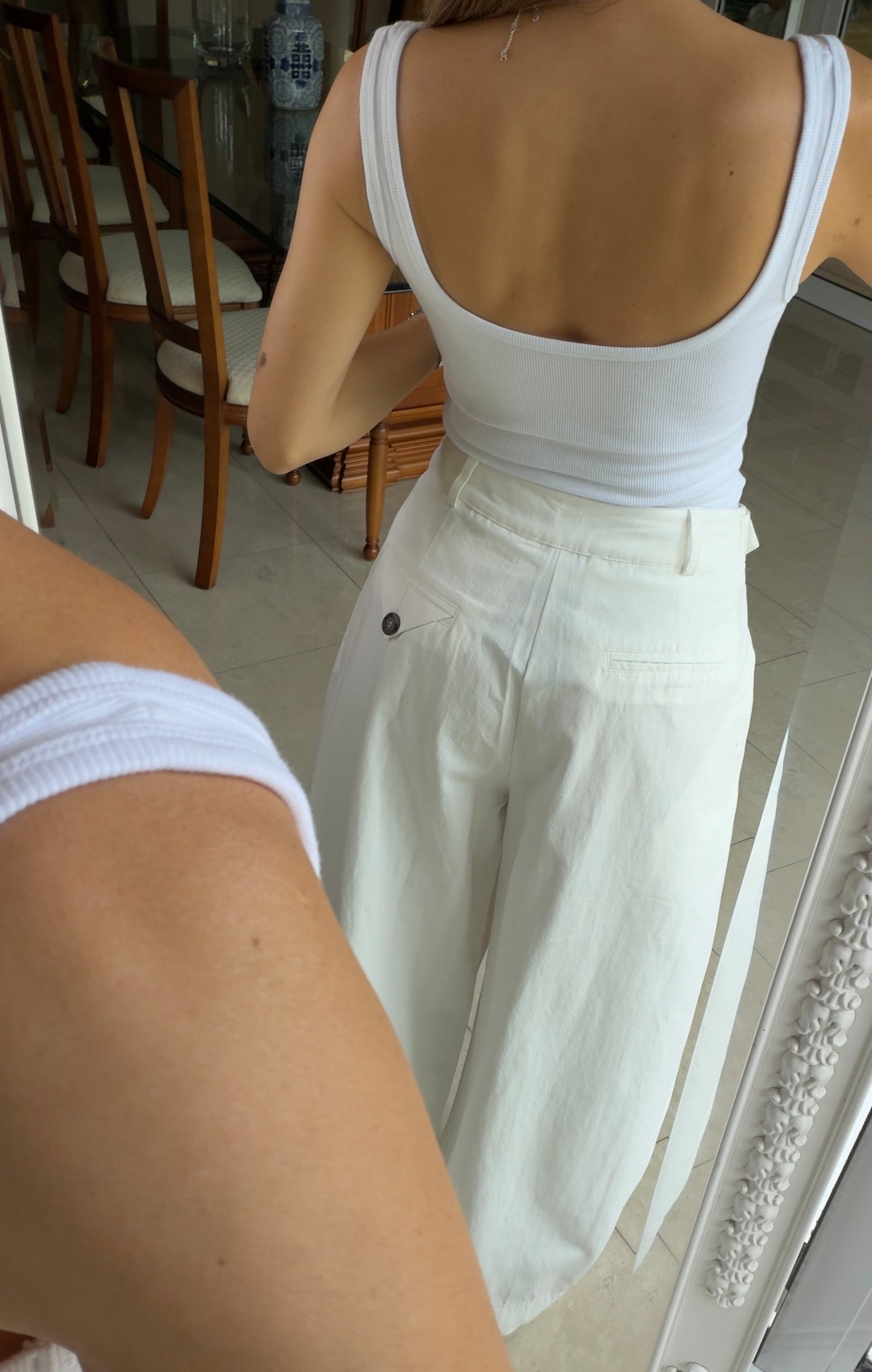 PANTALON DETALLE HEBILLA