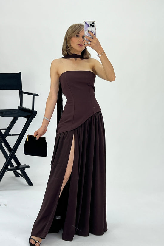 VESTIDO BAJO ABERTURA