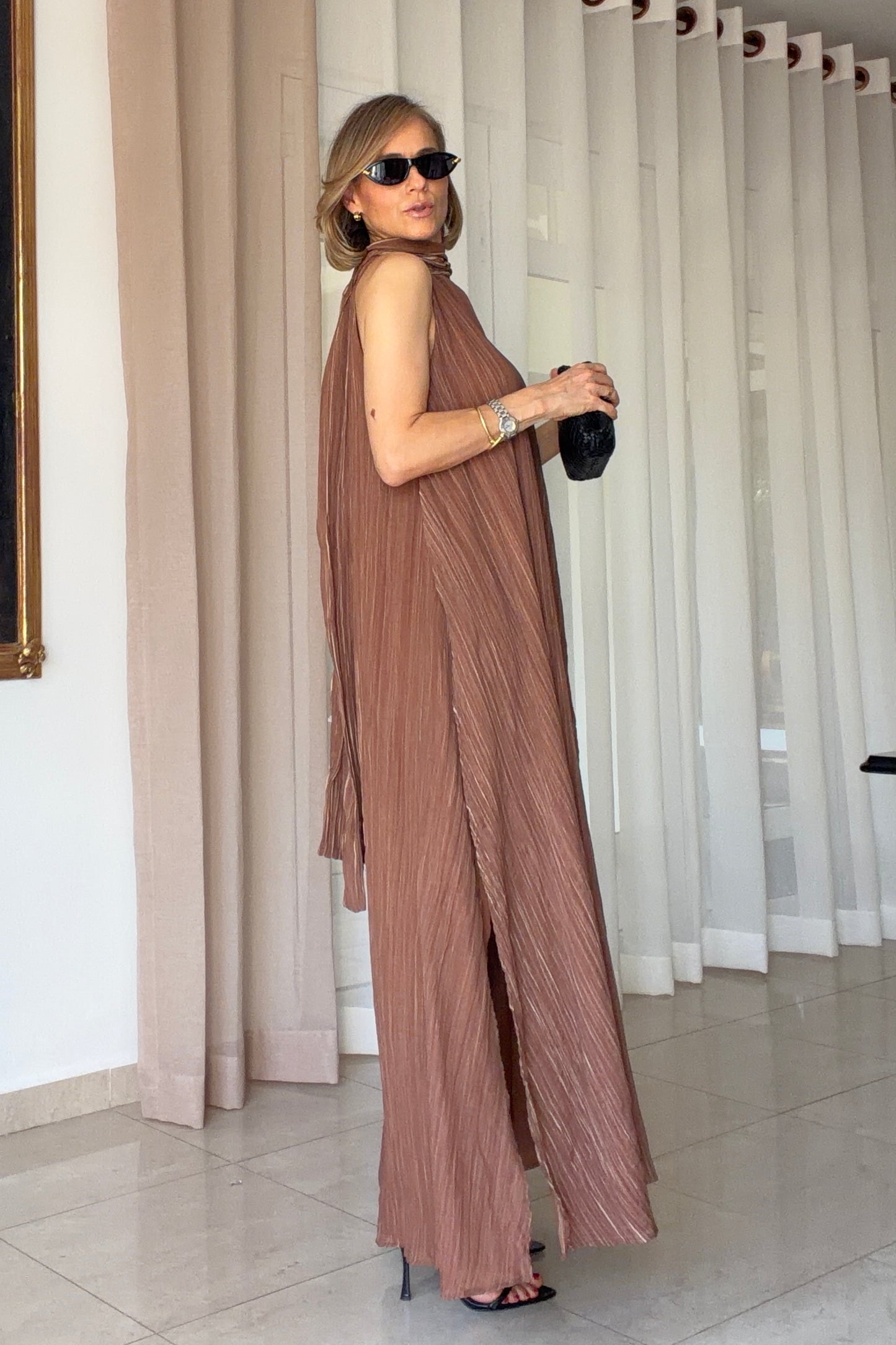 VESTIDO CUELLO ALTO