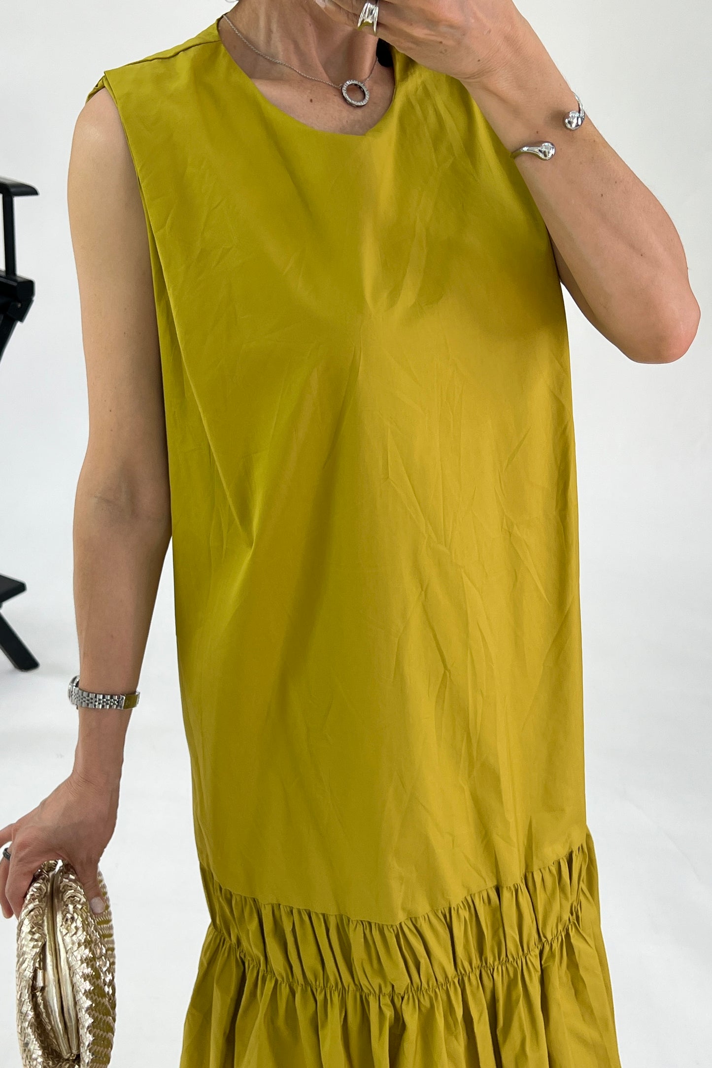 VESTIDO BAJO CON FRUNCIDO