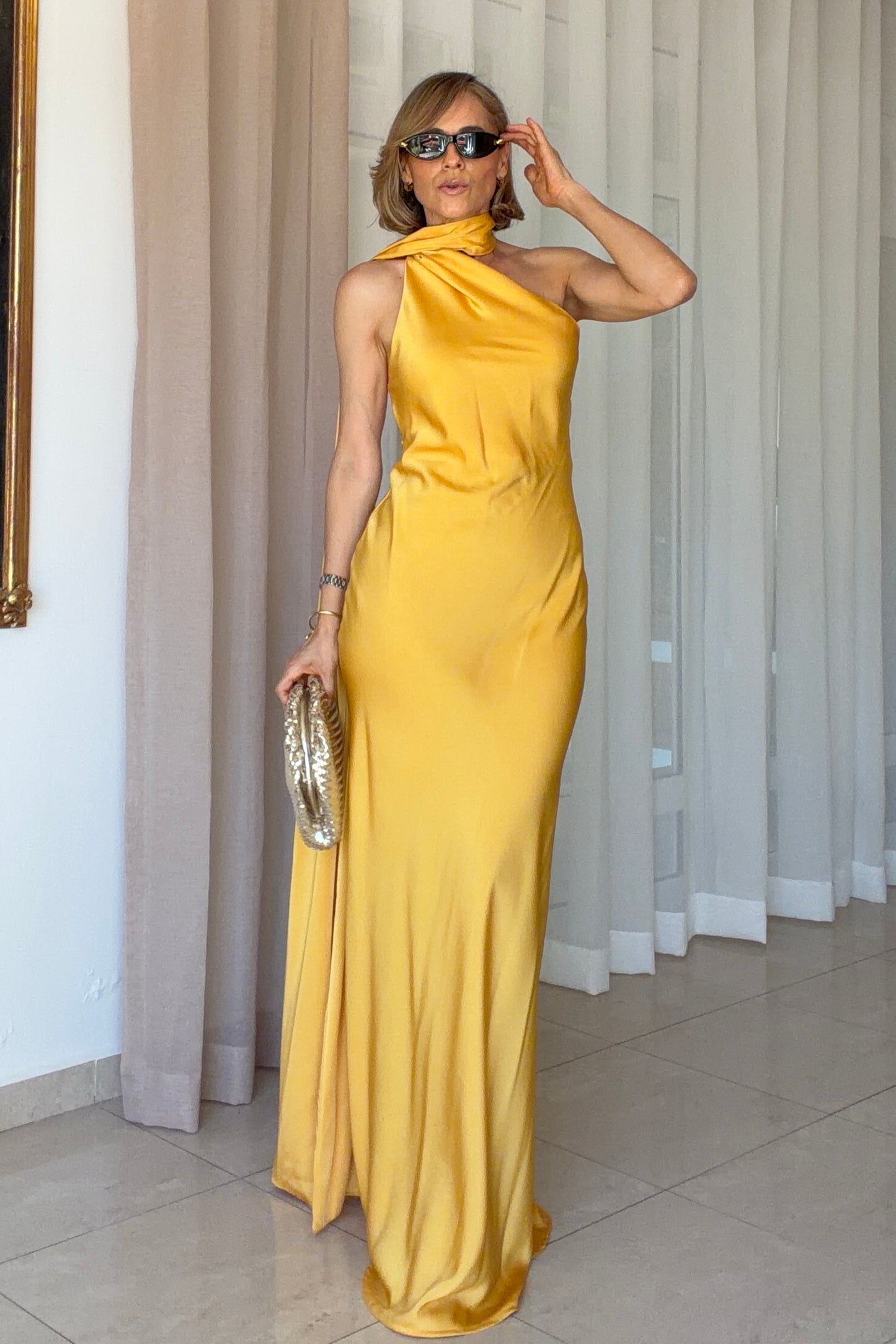 VESTIDO DETALLE CUELLO