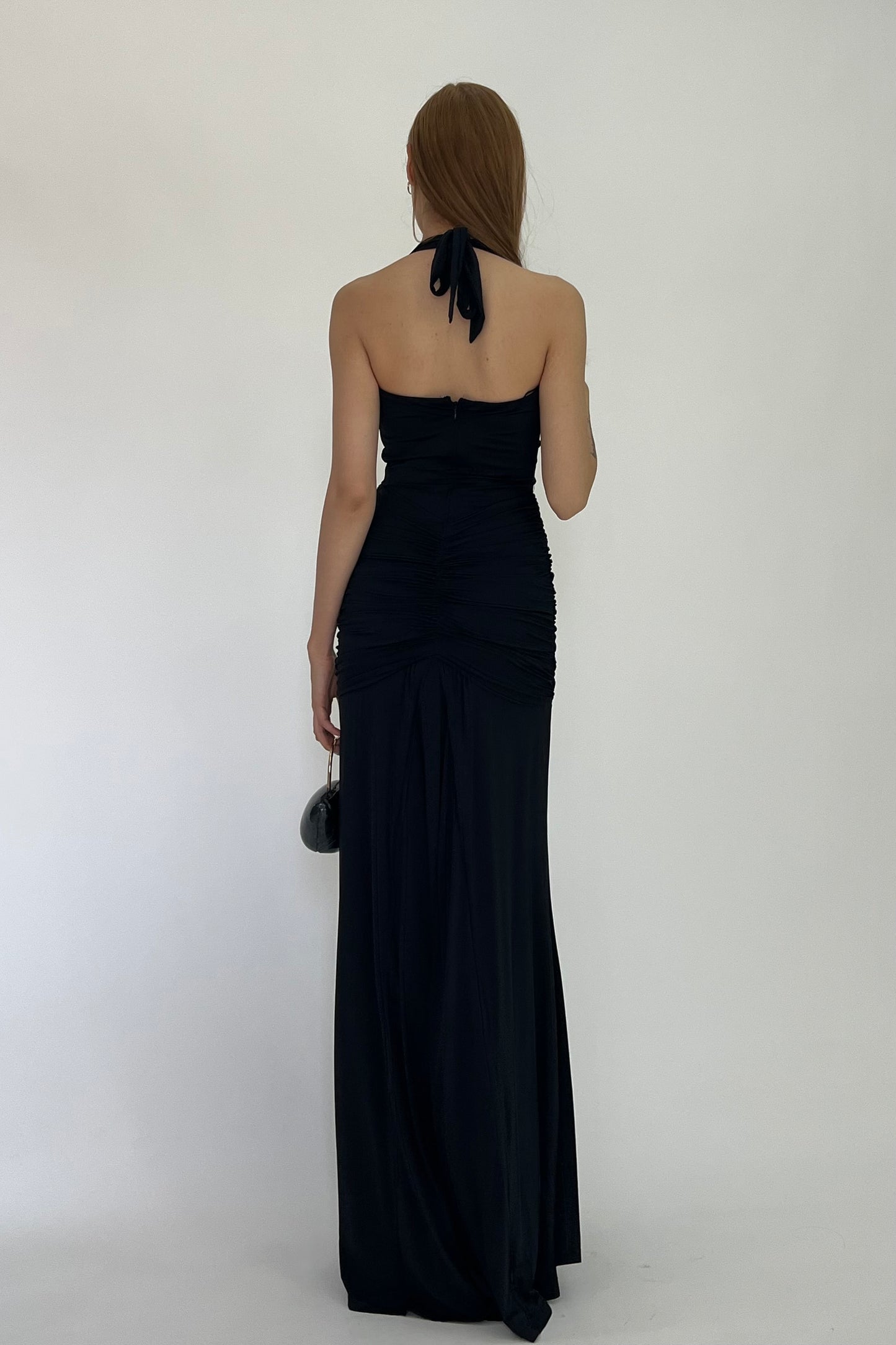 VESTIDO ESCOTE PRONUNCIADO