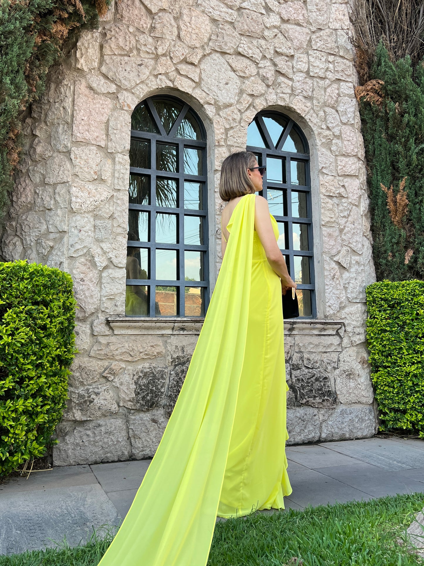 VESTIDO DETALLE HOMBRO