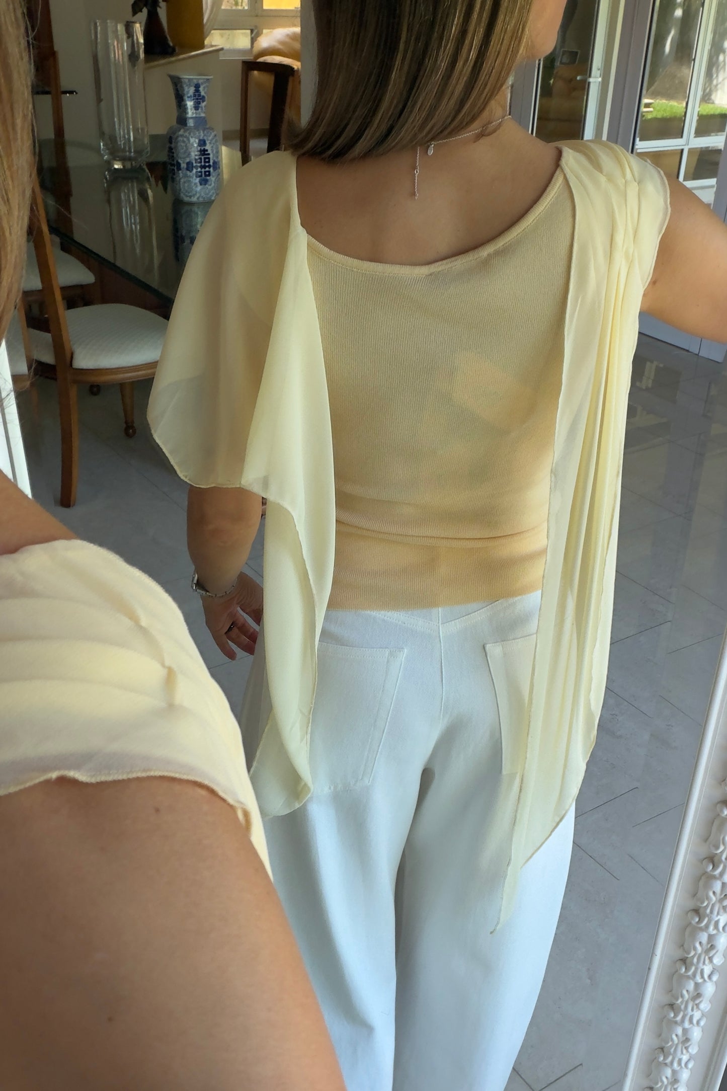 BLUSA DETALLE CAUDA