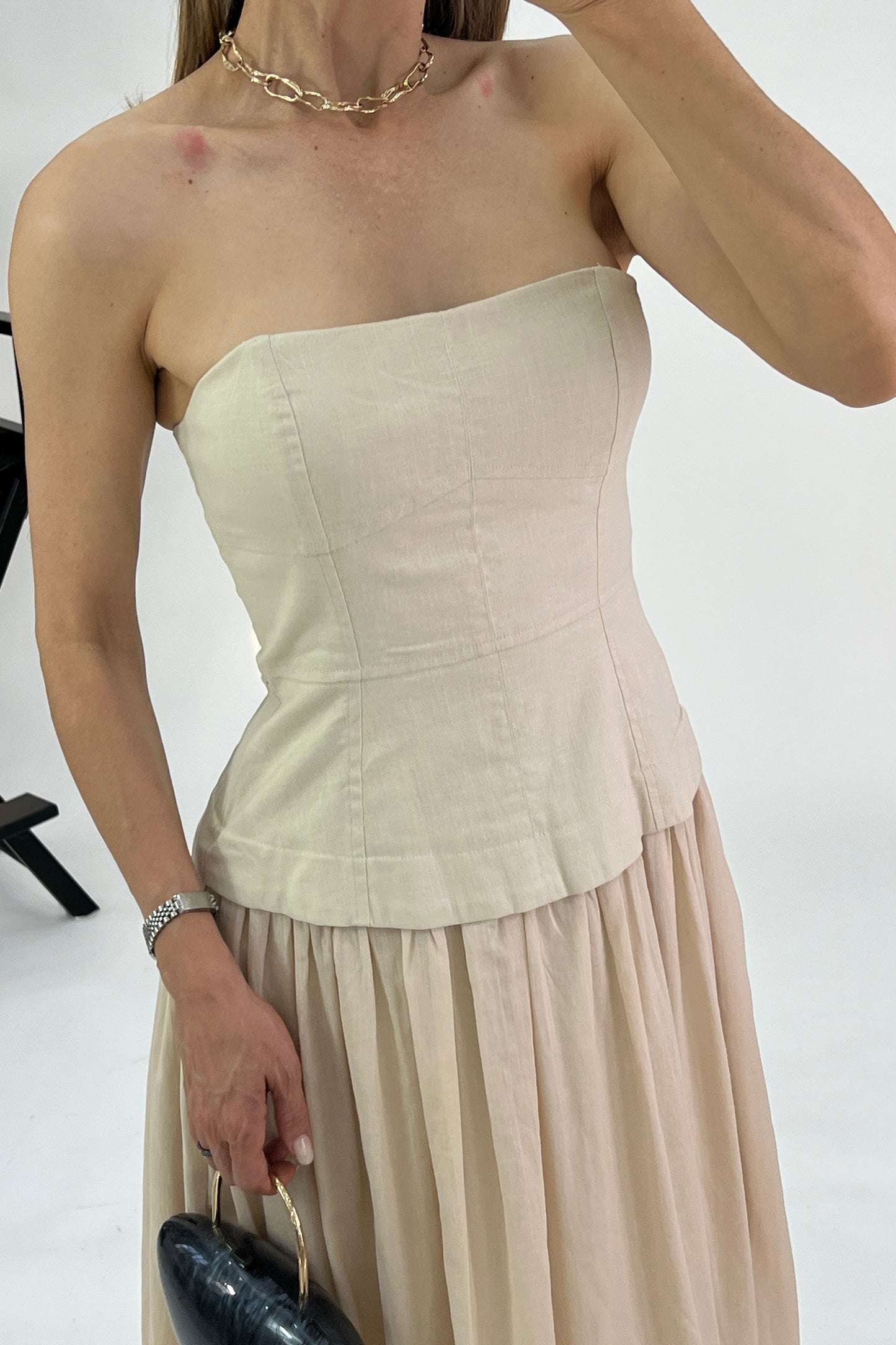 VESTIDO STRAPLESS