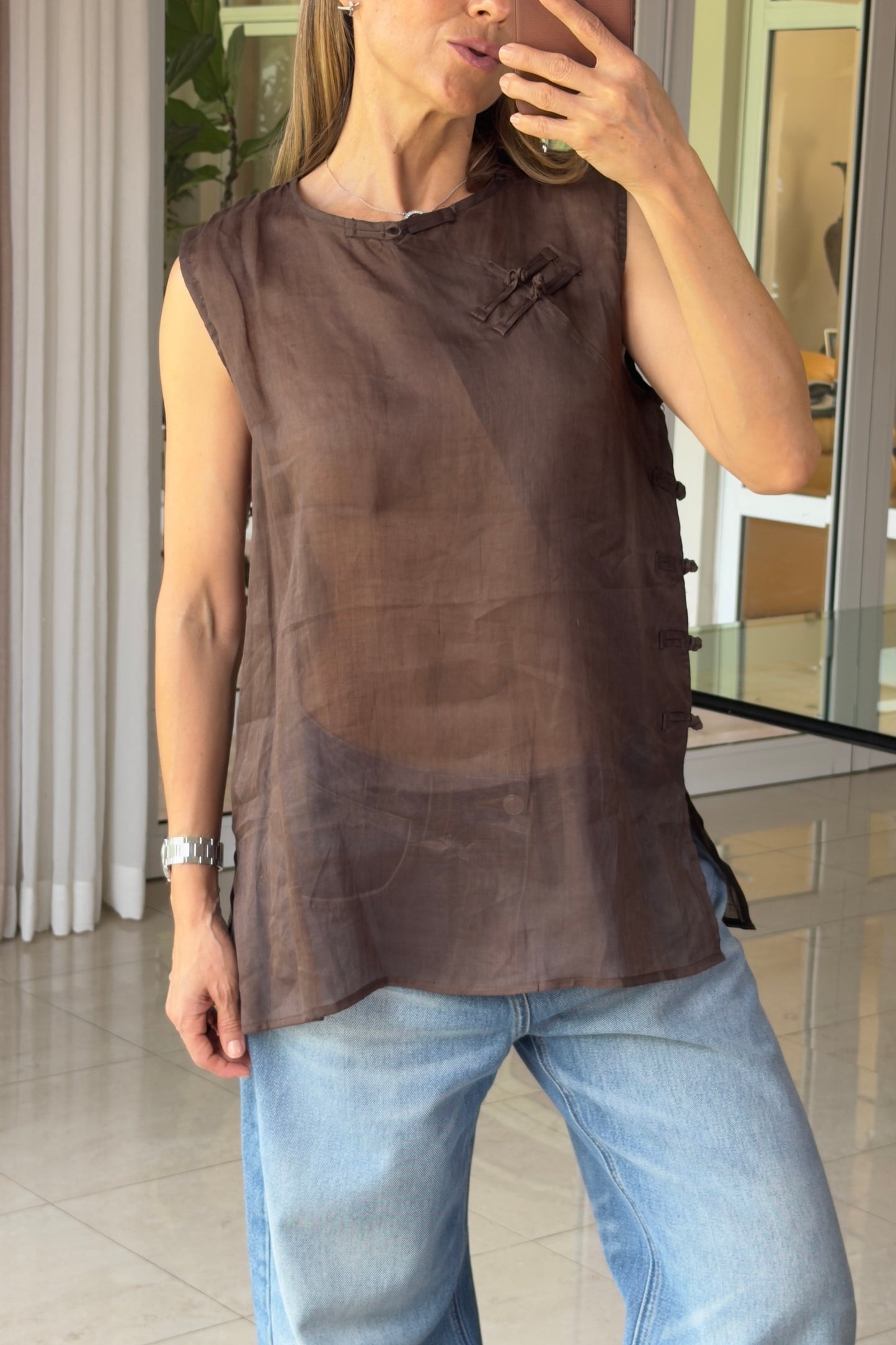 BLUSA DETALLES COSTADOS