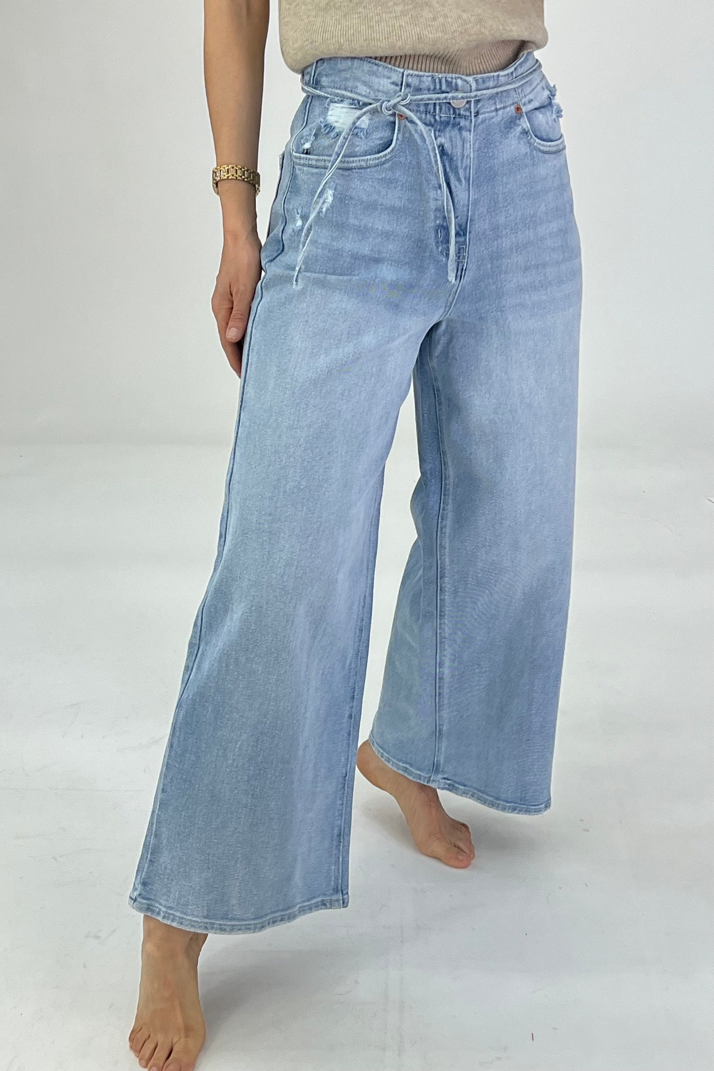 JEANS DETALLE CINTURA