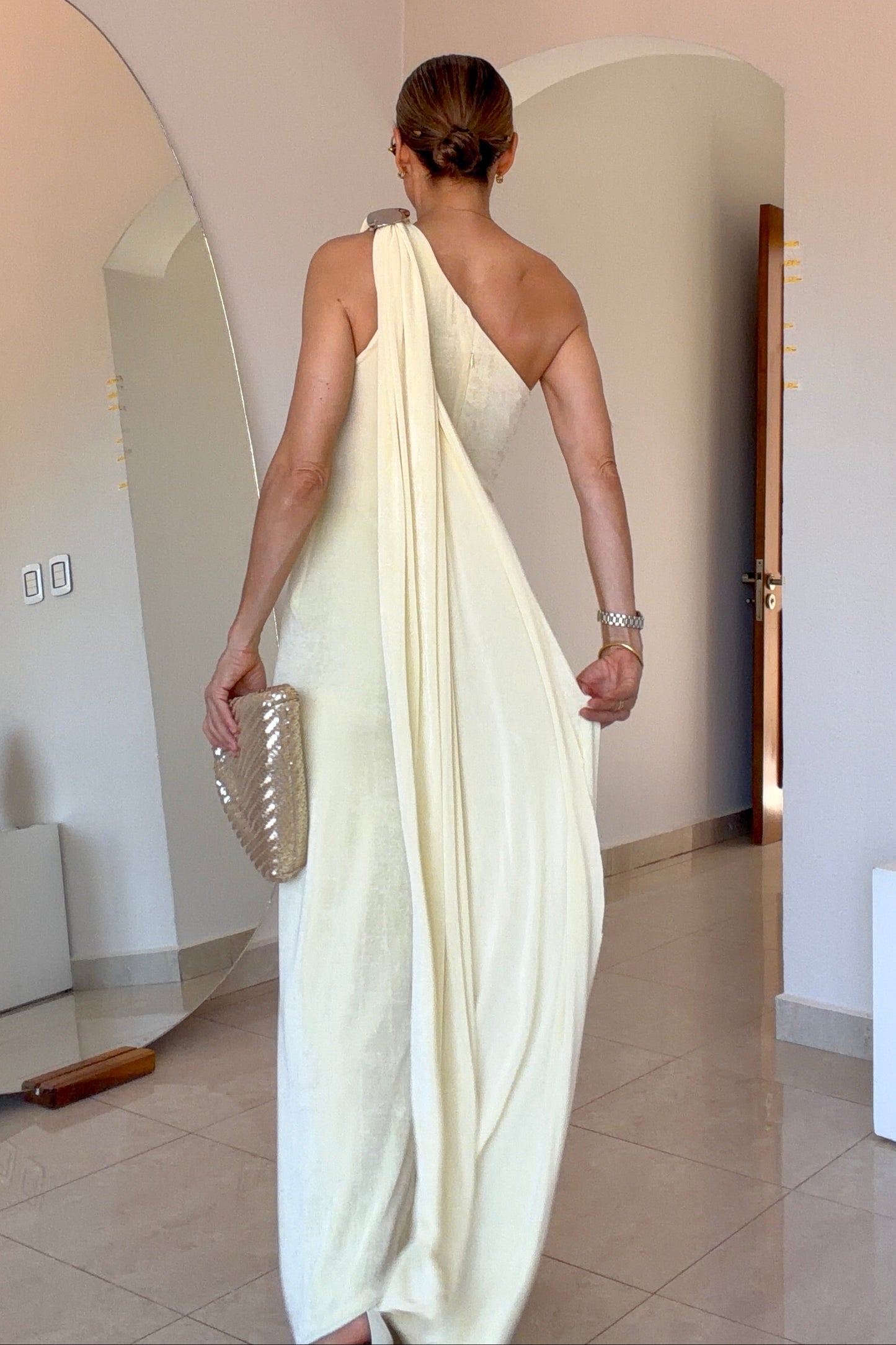 VESTIDO DETALLE HOMBRO