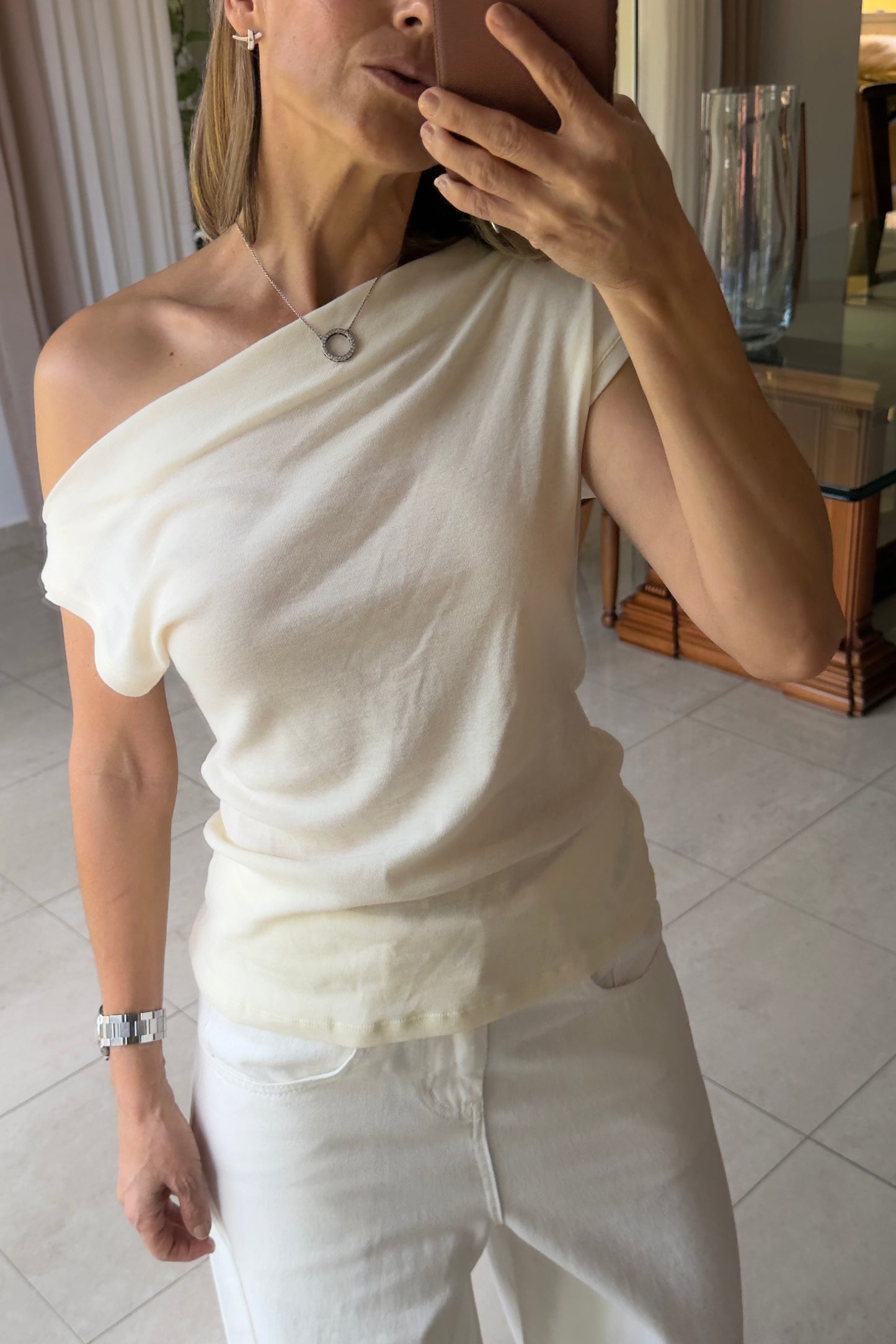 BLUSA HOMBROS IRREGULARES