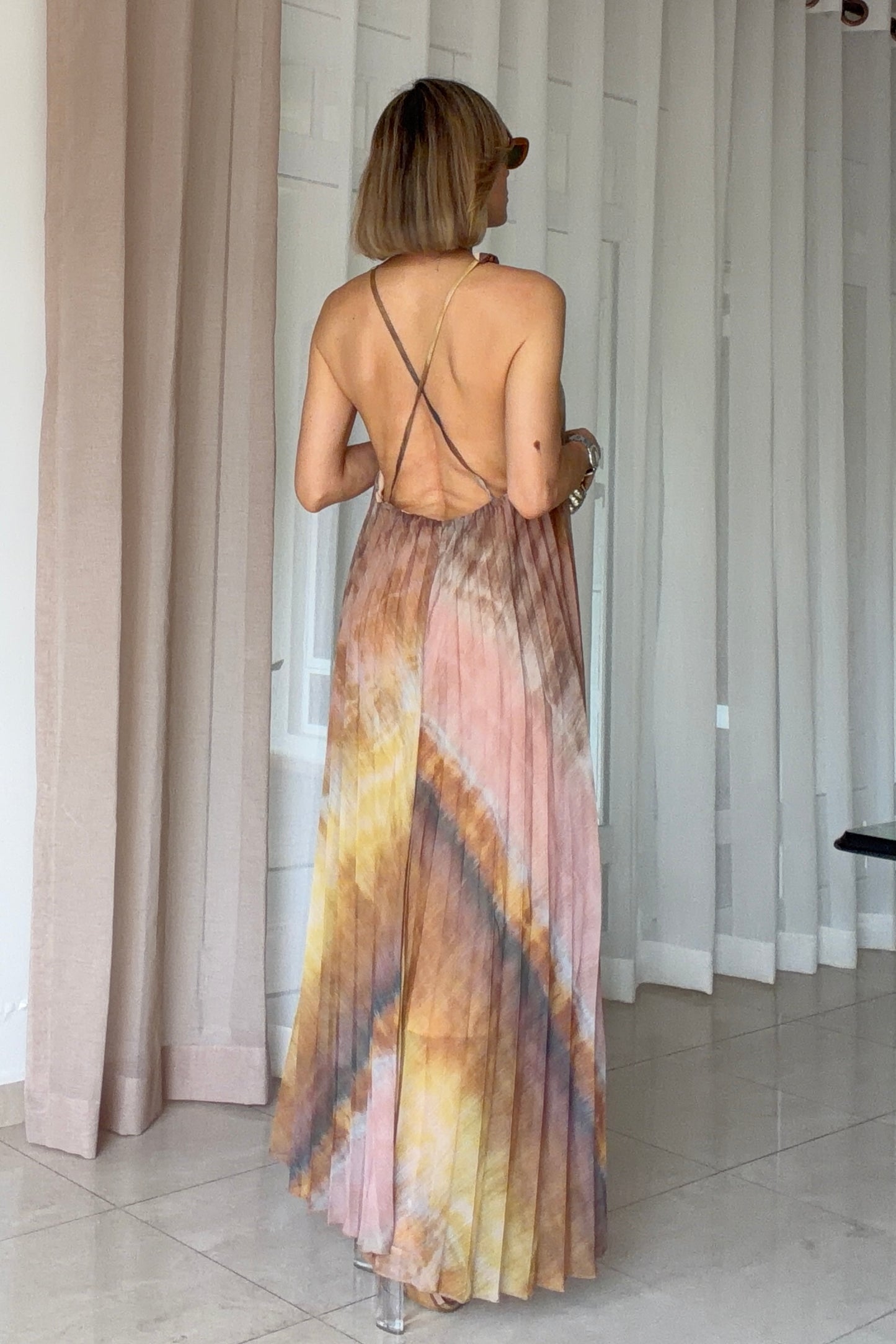 VESTIDO DETALLE COLLAR