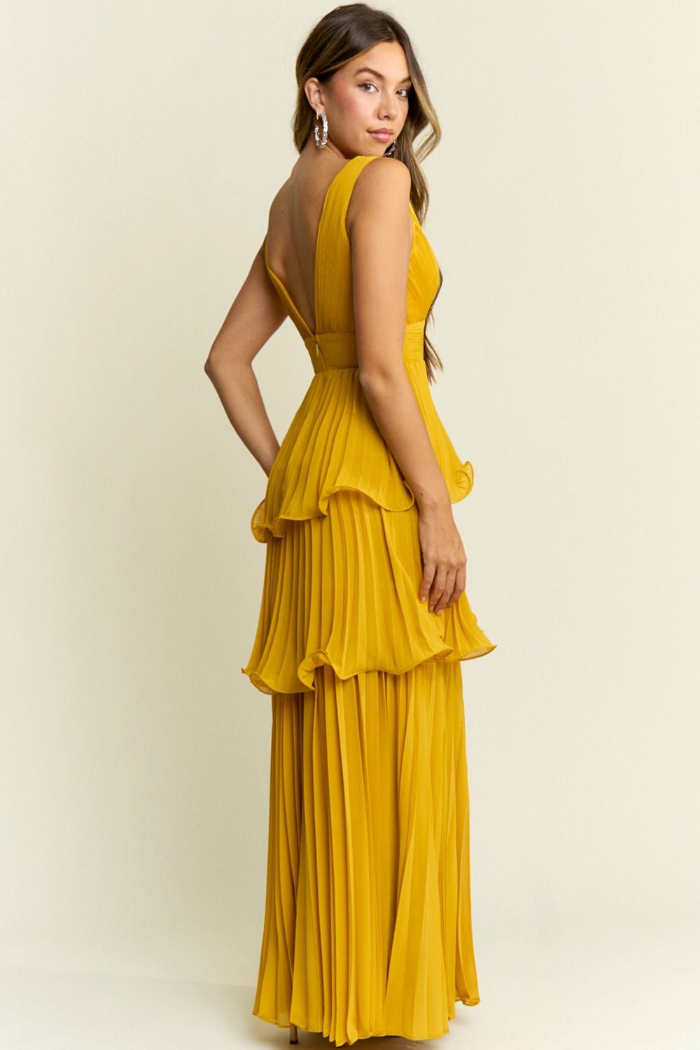 VESTIDO CAPAS PLISADAS