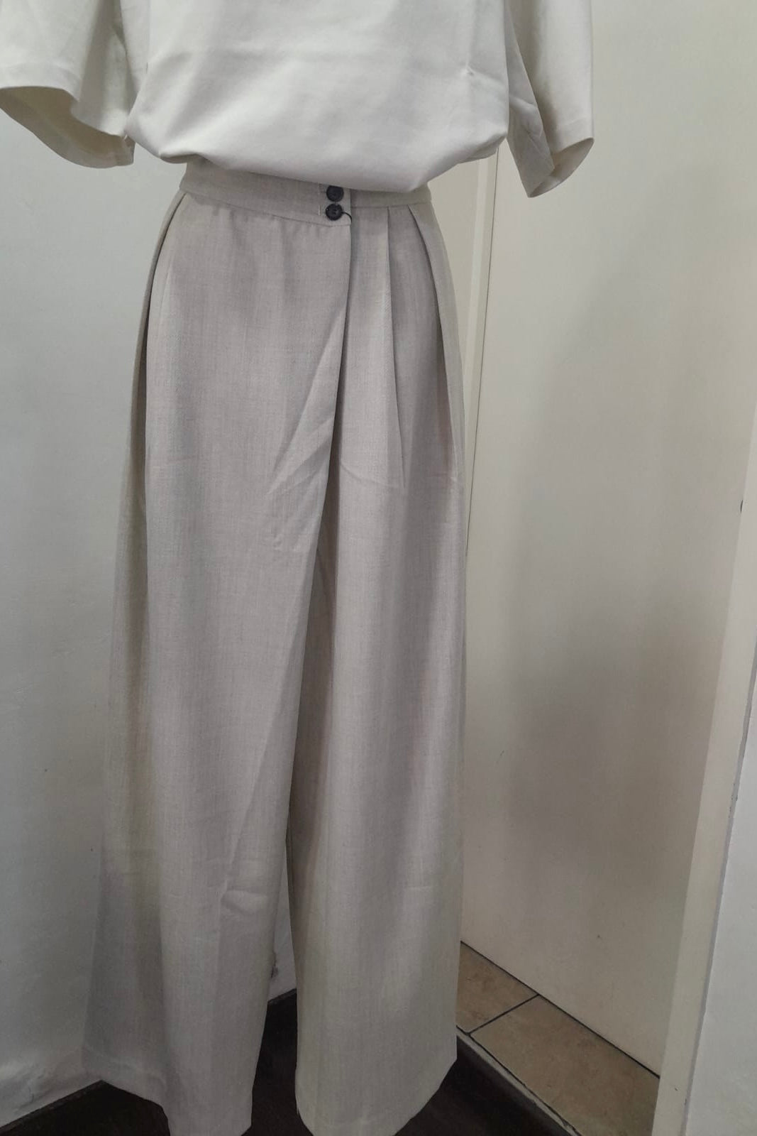 PANTALON BOTON IRREGULAR