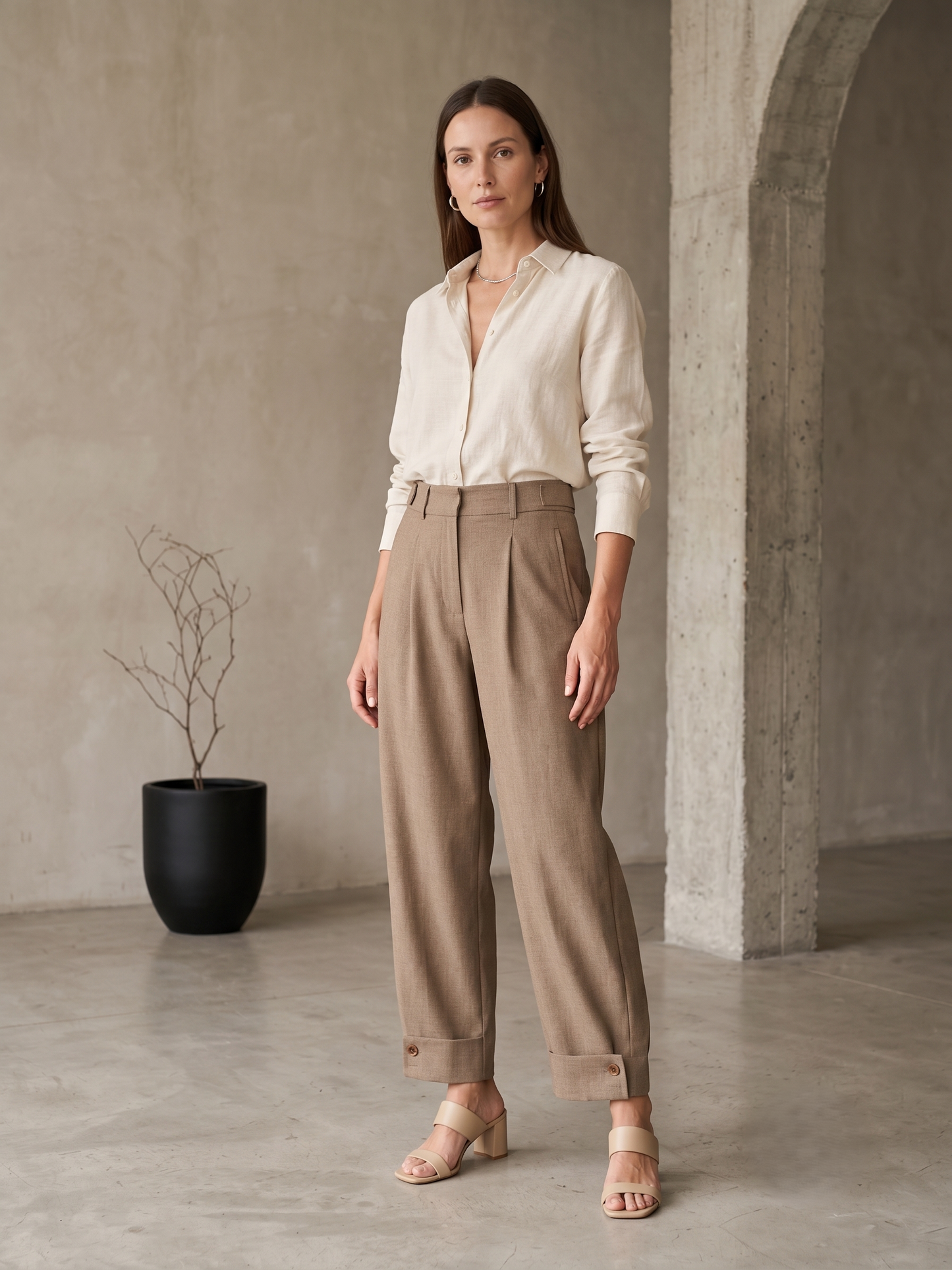 PANTALON DETALLE TOBILLOS