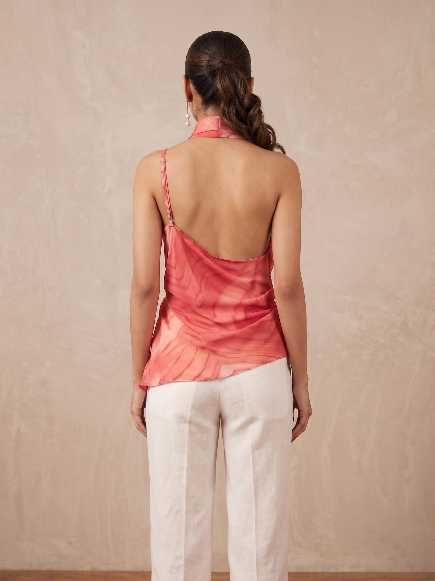 BLUSA DETALLE CUELLO