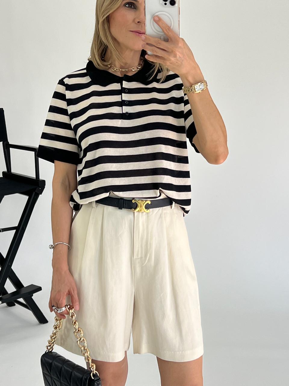 SHORT MOM
