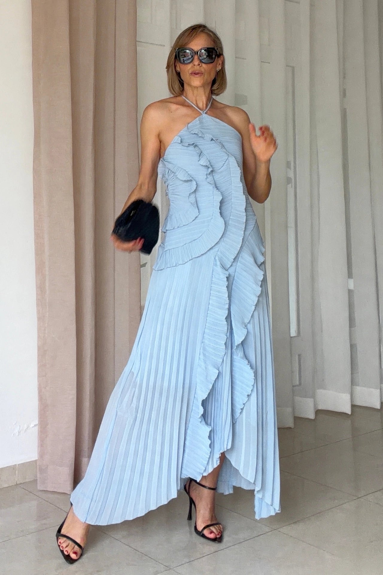 VESTIDO ESCAROLAS & PLISADO
