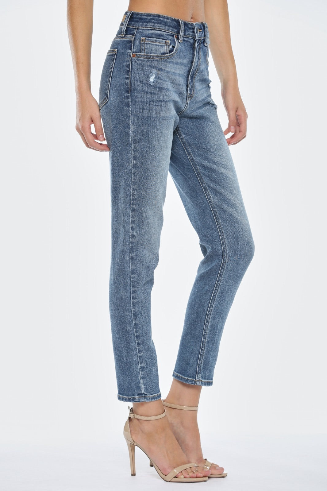 HIGH-WAISTED STRAIGHT JEANS